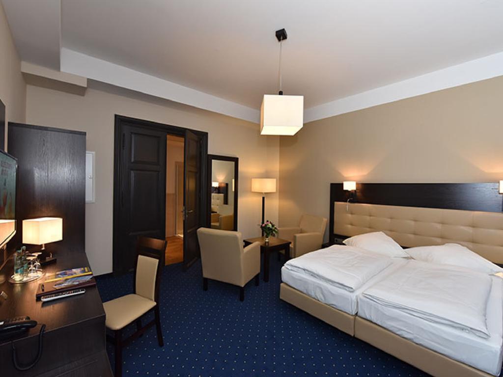 Weinhaus Woehler Hotel Schwerin  Bagian luar foto